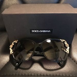 ✨ SOLD✨Dolce Gabbana Large cat eye DG4167